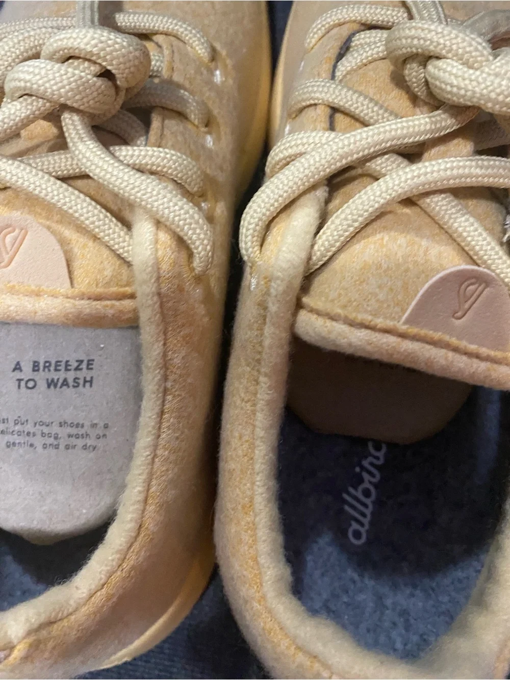 Women’s Yellow Allbirds Lace Up Wool Shoes Size 9